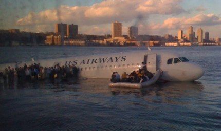 There_s a plane in the Hudson. I_m on the ferry going to pick... on TwitPic.jpg