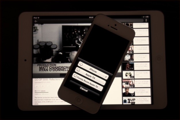 IPhoneBlog de YouTube iPhone5 and AirPlay Glory