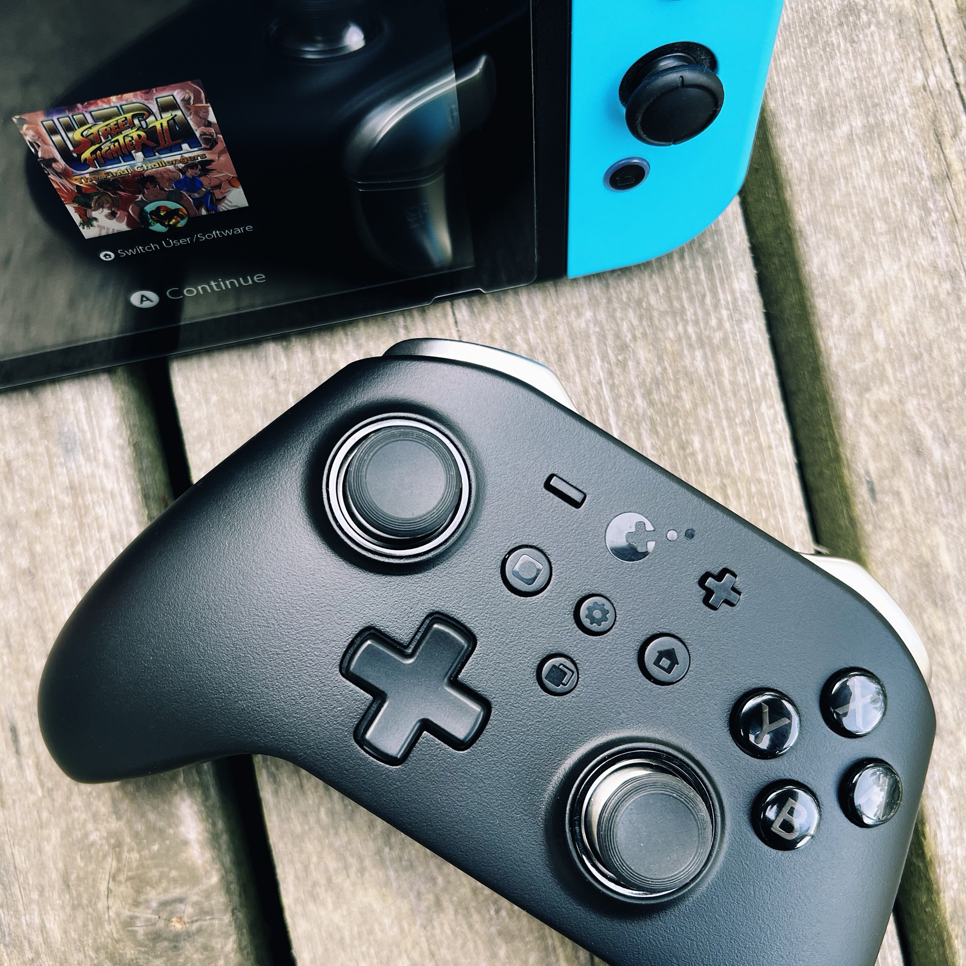KingKong 2-Controller vor Nintendo Switch.