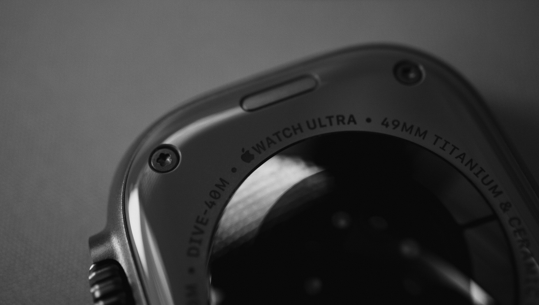 Rückseite der Apple Watch Ultra 2.