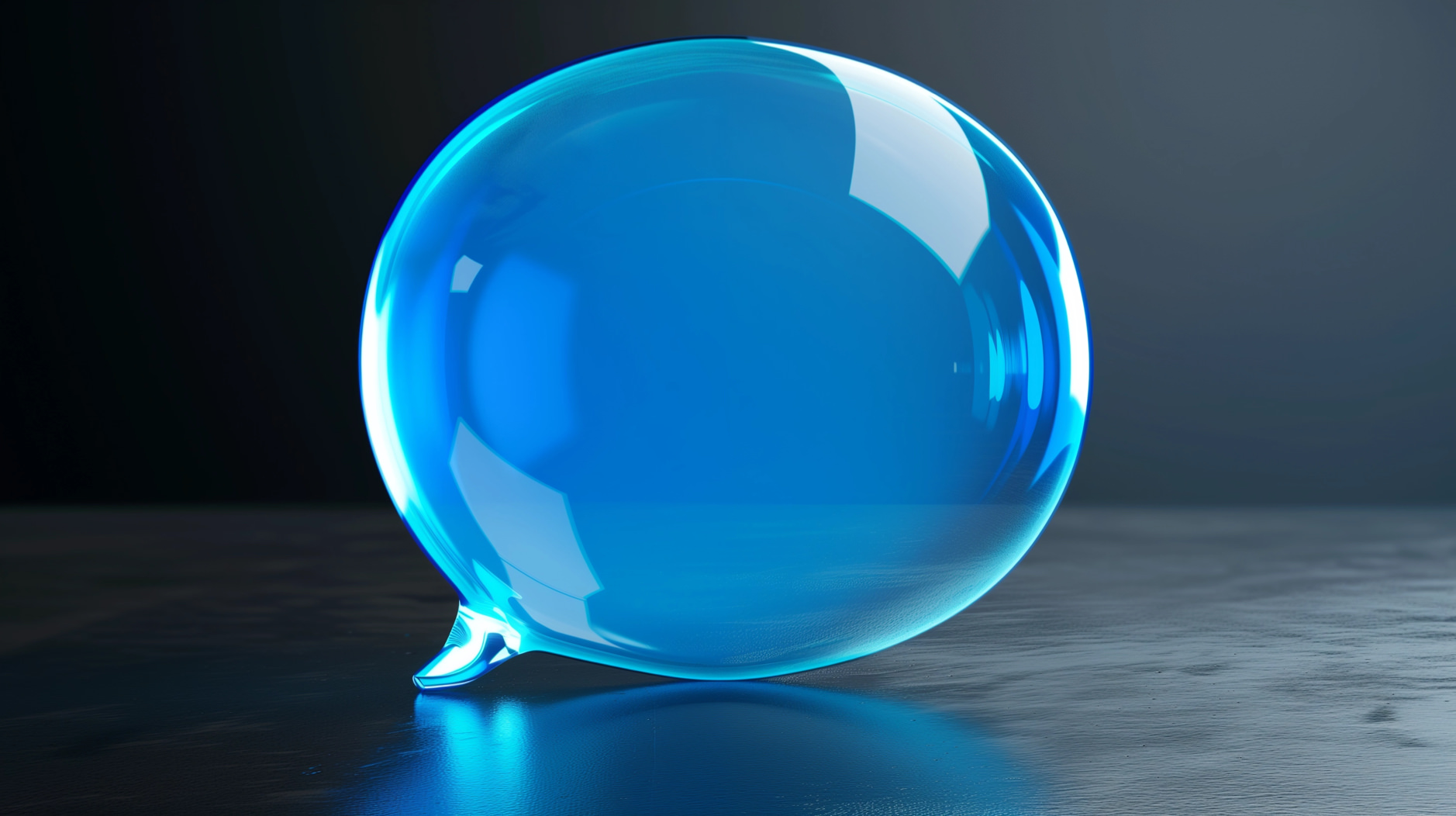 Symbolbild: Blaue, gläserne Sprechblase.