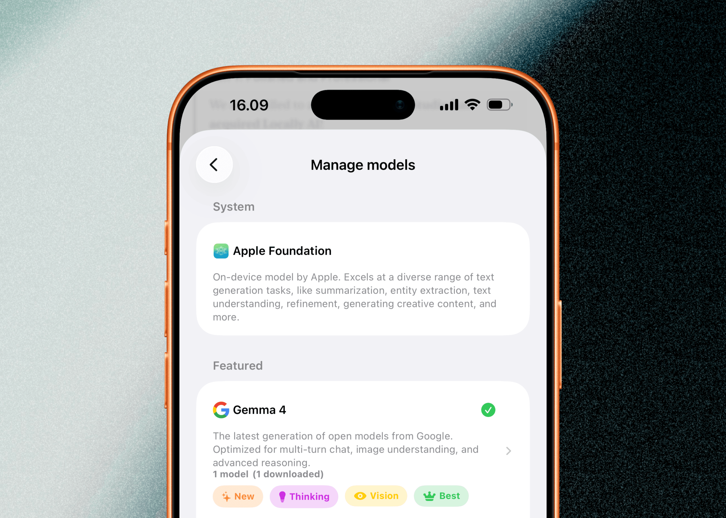 Ein Screenshot eines Smartphone-Bildschirms zeigt eine App-Benutzeroberfläche mit dem Titel „Manage models“. Unter der Rubrik „System“ wird das Modell „Apple Foundation“ beschrieben: „Apple Foundation. On-device model by Apple.