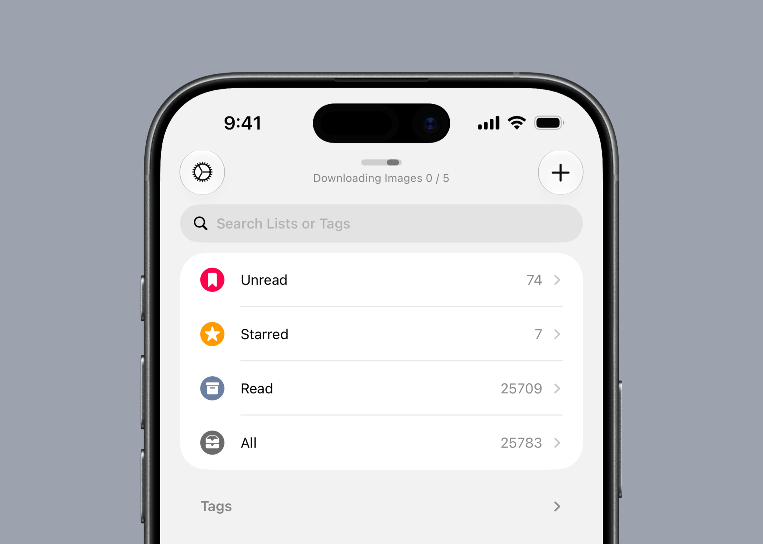 Mobile App-Schnittstelle, die eine Liste von Kategorien wie „Ungelesen“, „Mit Stern“, „Gelesen“ und „Alle“ mit Elementanzahl, eine Suchleiste und eine Fortschrittsanzeige für das Herunterladen von Bildern zeigt.